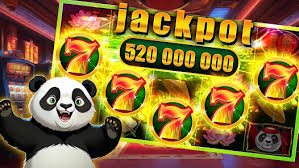 Người dùng Việt Nam trải nghiệm slot online nổ hũ trên điện thoại tại 95win